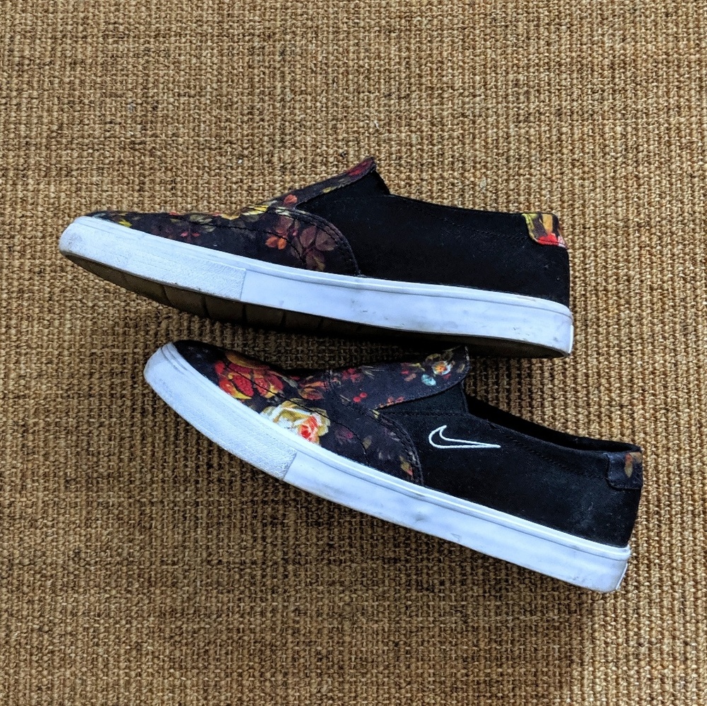 Nike SB Floral Pattern